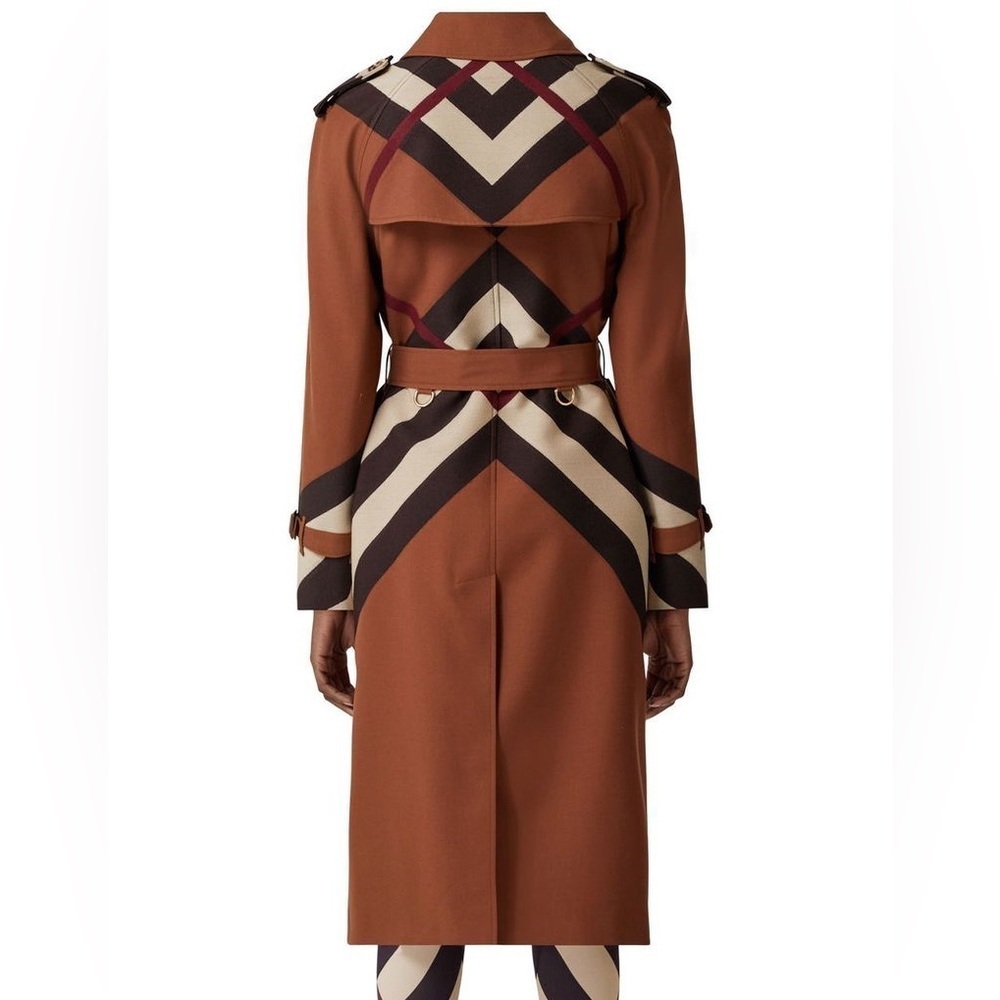 Burberry Chevron Check Waterloo Trench Coat, Brand Size 6 ( US Size 4 ) - Picture 2 of 3